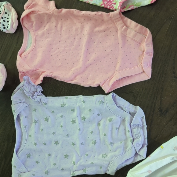 Carter's 0-3M Bundle - Picture 4 of 11